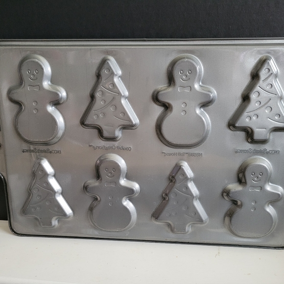 Ekco Secrets Nestlé Toll House Cookie Creations Cookie Sheet - Picture 8 of 12